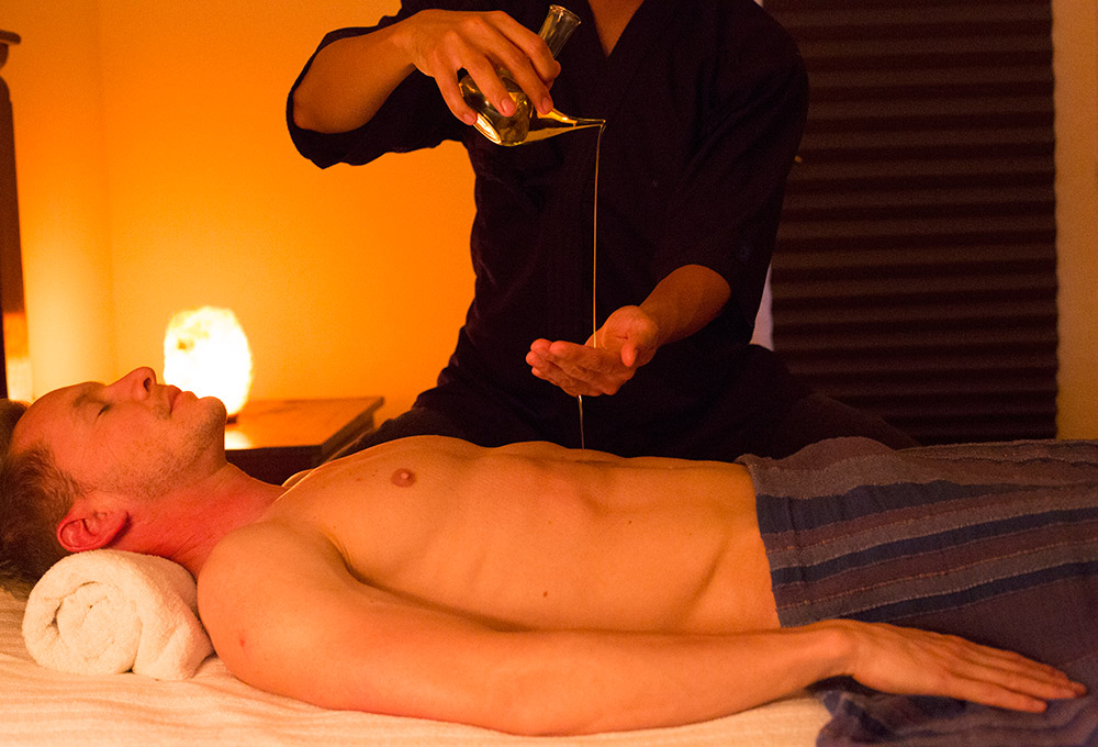 Male massage in Tokyo.