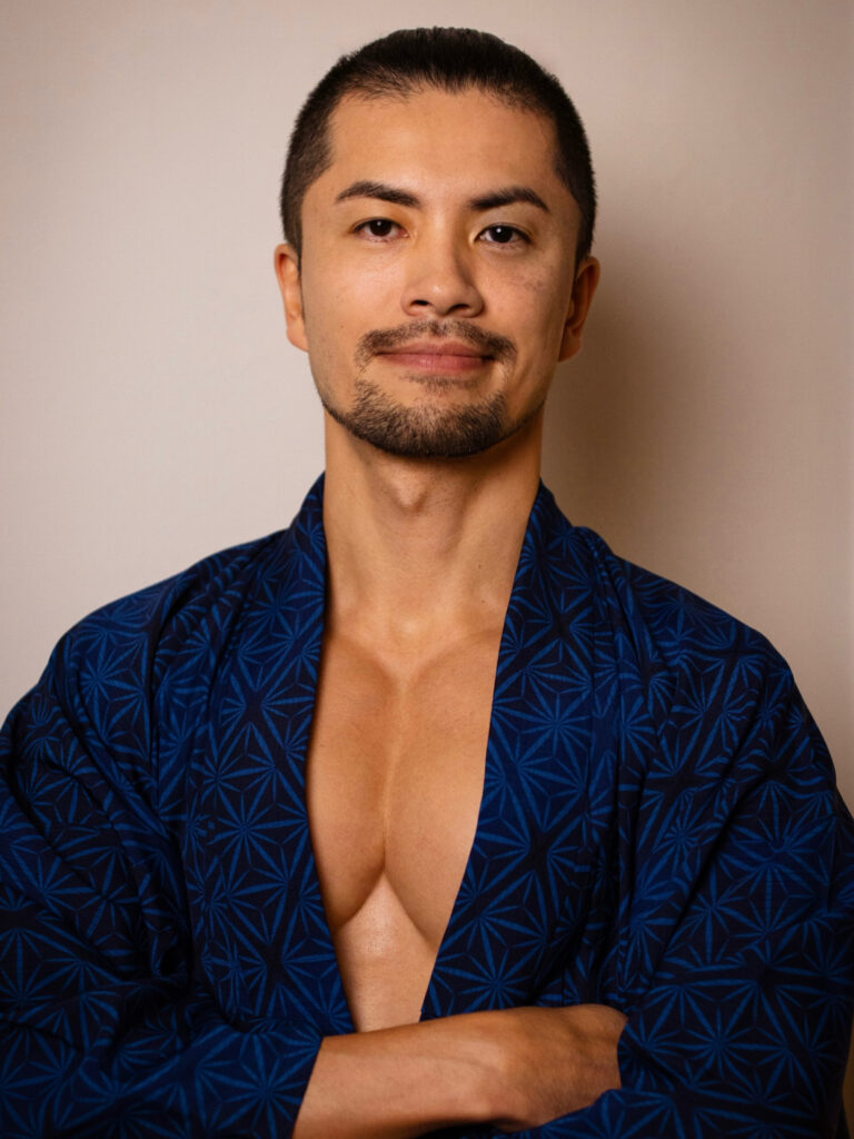 Rei, male massage therapist